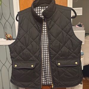 Jcrew factory black quilted vest. Size L, excellent condition